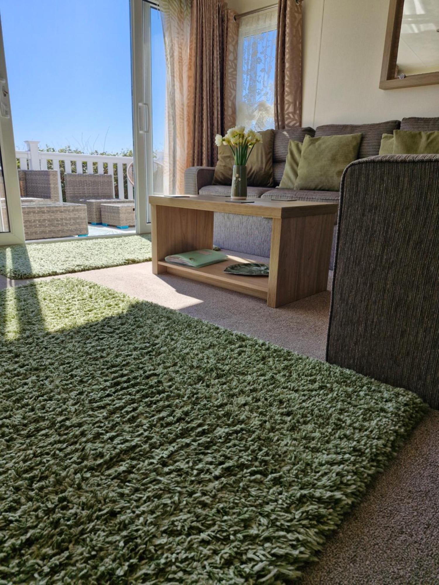 Beautiful 2 Bedroom Caravan, Holiday Park Tenby Saint Florence Exteriér fotografie